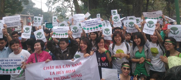 TreeHugsHanoi2015
